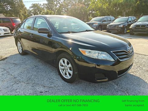 Used 2010 Toyota Camry LE image 7