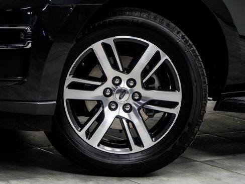 Used 2024 Ford Expedition Max Limited image 3