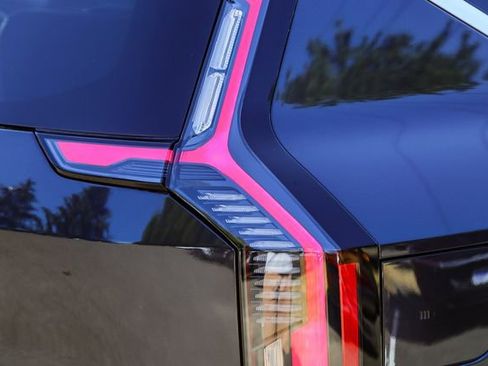 New 2026 Kia EV9 Wind image 10