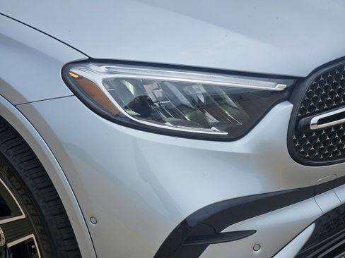 Certified 2026 Mercedes-Benz GLC 300 image 24