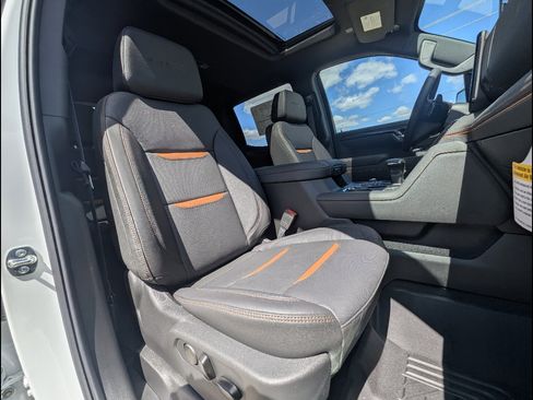 New 2026 GMC Sierra 1500 AT4 w/ AT4 Premium Package AWD/4WD image 16