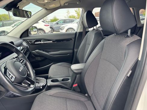 Used 2025 Kia Seltos S FWD image 24