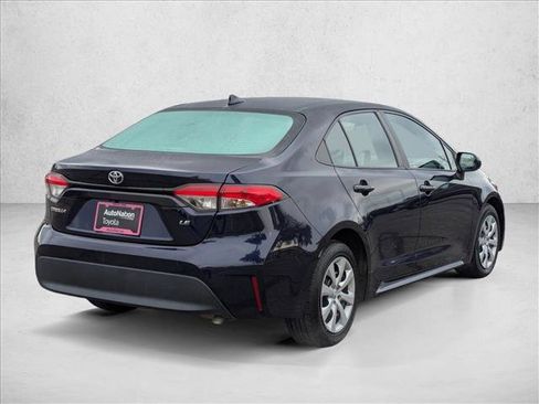 Used 2023 Toyota Corolla LE image 5