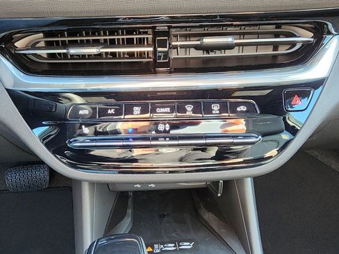 New 2026 Buick Envista Avenir image 27