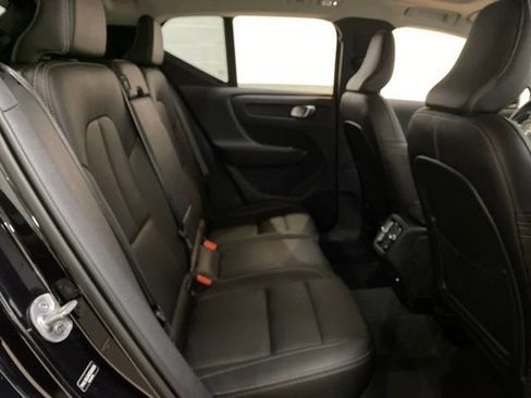 Used 2025 Volvo XC40 B5 Core AWD/4WD image 24