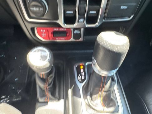 Used 2021 Jeep Gladiator Mojave w/ Uconnect 4C Nav & Sound Group AWD/4WD image 20