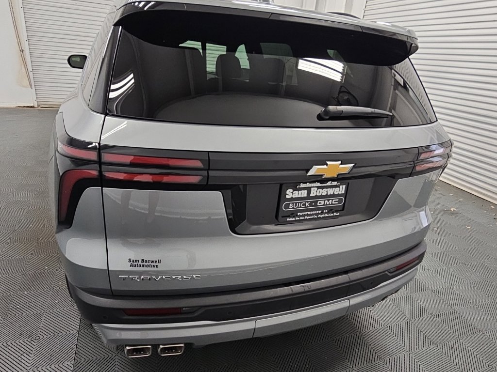 Certified 2026 Chevrolet Traverse LT FWD image 8
