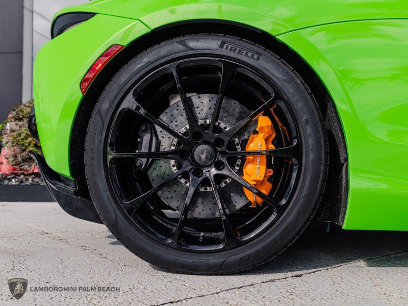 Used 2025 McLaren Artura Spider RWD image 33