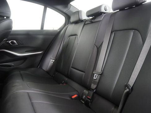 Used 2025 BMW 330i Sedan image 16