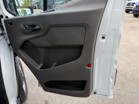 Used 2025 Ford Transit 250 148 High Roof Extended RWD image 16