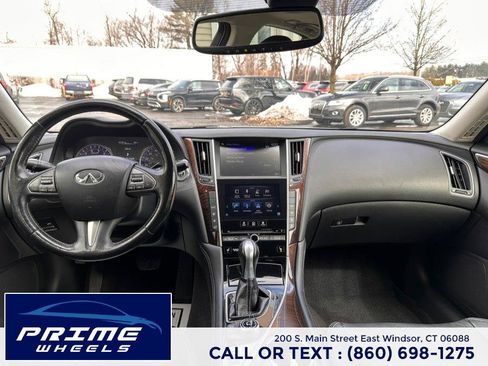 Used 2015 INFINITI Q50 Premium w/ Deluxe Touring Package image 18
