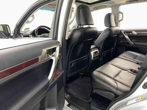 Used 2016 Lexus GX 460 Luxury image 49