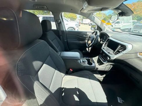 Used 2023 GMC Acadia SLE w/ Driver Convenience Package AWD/4WD image 5