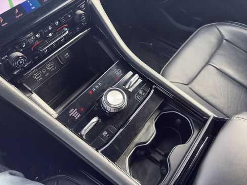 Used 2023 Jeep Grand Cherokee Overland image 28