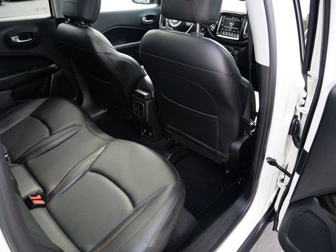 Used 2020 Jeep Compass Limited AWD/4WD image 29