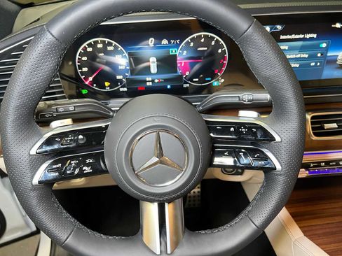 New 2025 Mercedes-Benz GLS 580 4MATIC image 24