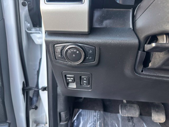 Used 2020 Ford F150 Lariat w/ Trailer Tow Package AWD/4WD image 25