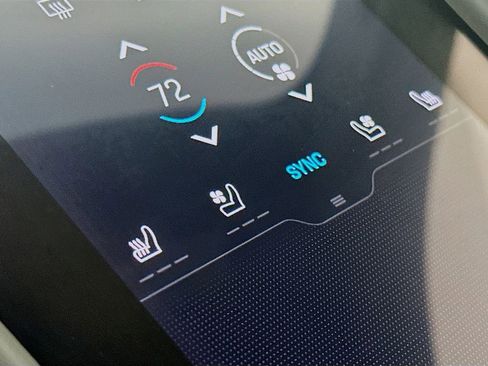 Certified 2020 Porsche Taycan Turbo image 22