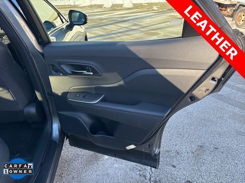 Used 2023 Toyota Crown image 9