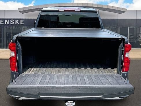 Used 2022 Chevrolet Silverado 1500 LT AWD/4WD image 28