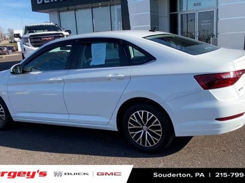 Used 2021 Volkswagen Jetta SE image 8