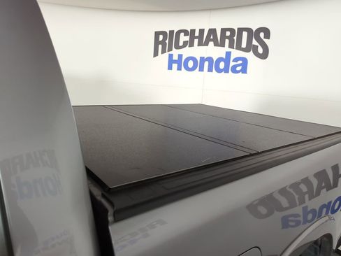 Used 2019 RAM 1500 Laramie image 32