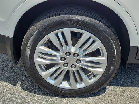 Used 2017 Cadillac XT5 Premium Luxury FWD image 7