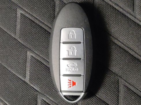 Used 2021 Nissan Kicks S image 32