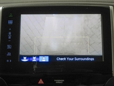 Used 2016 Honda Pilot Touring image 35