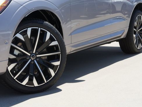 New 2026 Volvo XC60 B5 Ultra w/ Protection Package Premier image 7