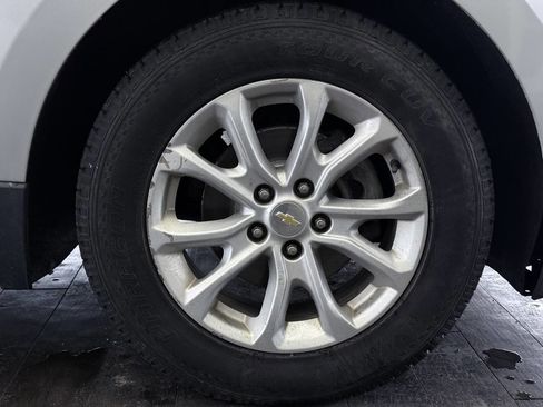 Used 2018 Chevrolet Equinox LT image 34