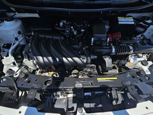 Used 2018 Nissan Versa SV FWD image 10