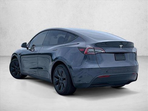 Used 2025 Tesla Model Y Long Range RWD image 13