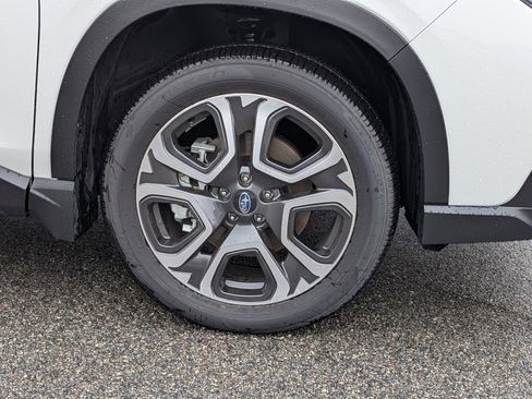 Certified 2025 Subaru Ascent Limited w/ Popular Package #1 image 11