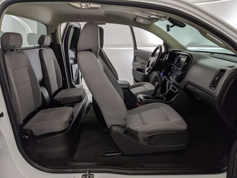 Used 2018 Chevrolet Colorado W/T w/ WT Convenience Package AWD/4WD image 18