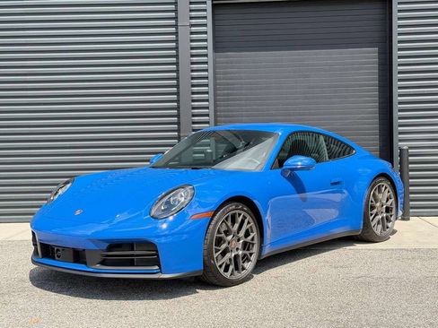 Used 2025 Porsche 911 Carrera image 1