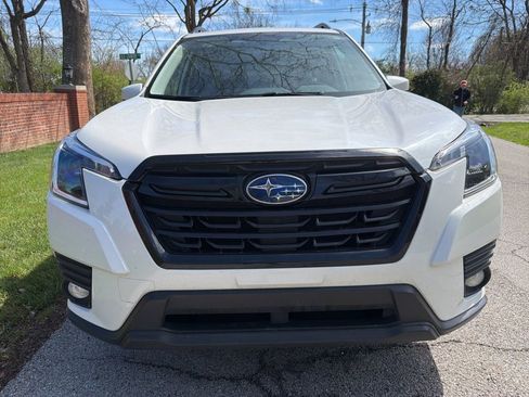 Used 2023 Subaru Forester Premium image 8