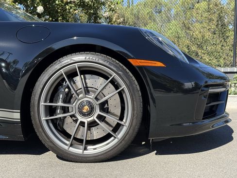 Certified 2022 Porsche 911 Targa 4 GTS image 12