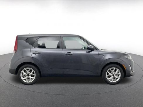 Used 2025 Kia Soul LX w/ LX Technology Package FWD image 10