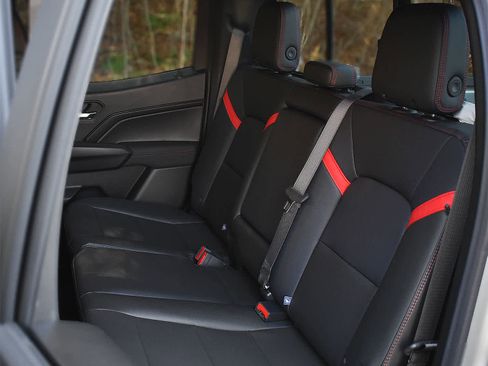 New 2026 Chevrolet Colorado Z71 image 12