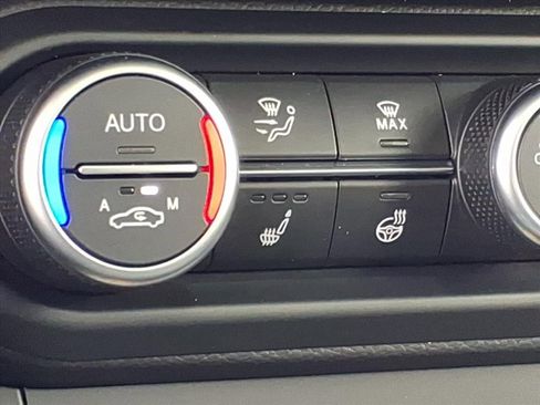 New 2025 Alfa Romeo Stelvio Sprint w/ Convenience Package image 21