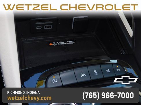Used 2022 Buick Envision Avenir w/ Technology Package II FWD image 40