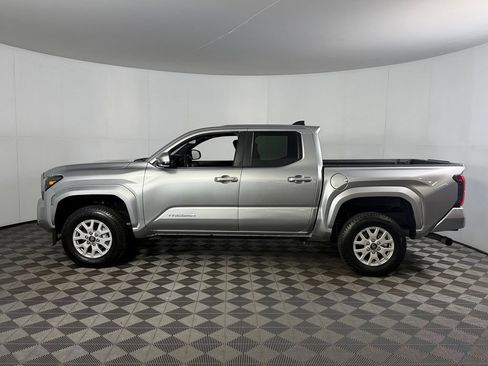 Used 2024 Toyota Tacoma SR5 RWD image 10