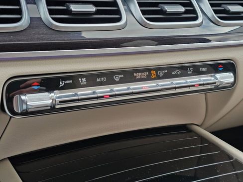 Used 2020 Mercedes-Benz GLS 450 4MATIC image 26