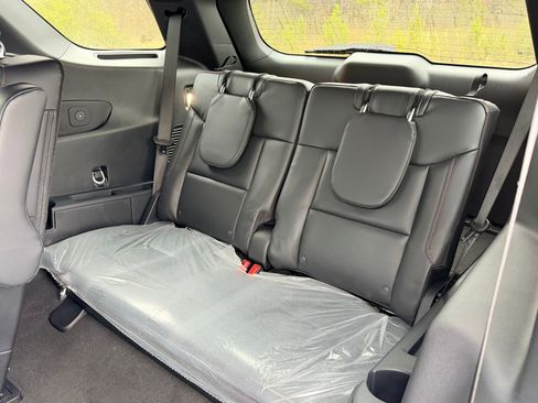 New 2026 Ford Explorer ST-Line w/ ST-Line Street Pack RWD image 19