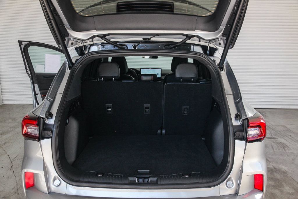 Certified 2023 Ford Escape ST-Line w/ Tech Pack #1 FWD image 27