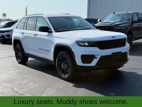 New 2025 Jeep Grand Cherokee Altitude image 2