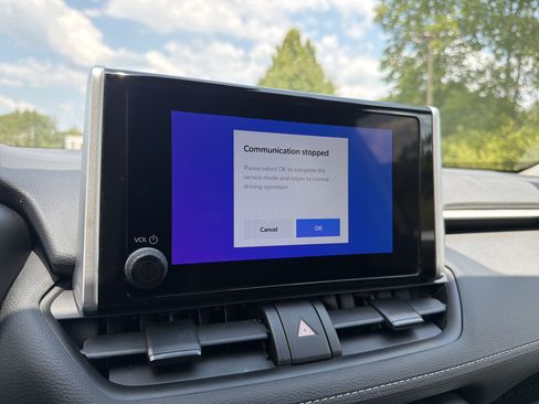 Certified 2024 Toyota RAV4 LE AWD/4WD image 6