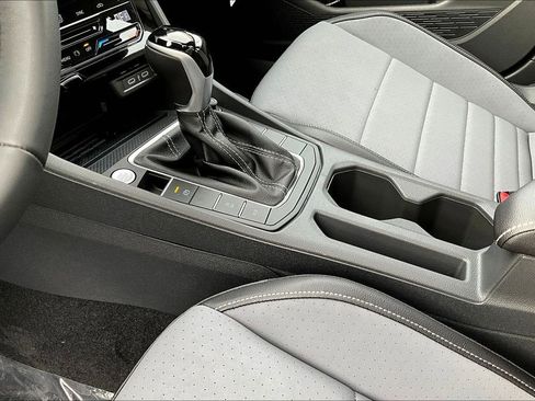 New 2026 Volkswagen Jetta SE image 17