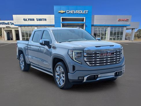 Used 2025 GMC Sierra 1500 Denali w/ Denali Reserve Package AWD/4WD image 3